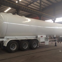 China New 60m3 25ton 3axles Liquid Gas Tranportation Trailer