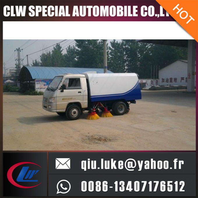 Vacuum Road Sweeper Dust Suction Truck 