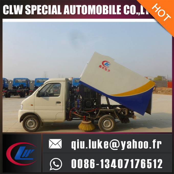 4X2 Small Road Cleaning Vehicle 