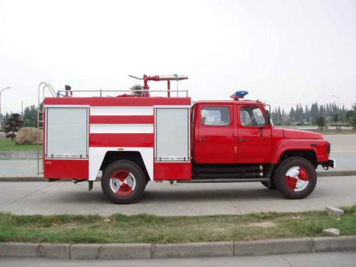 Dfac 140chassis Big Capacity 4*2 Fire Fighting Truck (VL5234) 