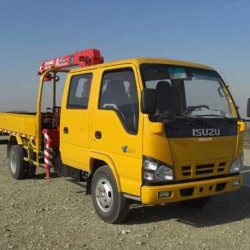 Isuzu 3.2 Tons Truck with Crane