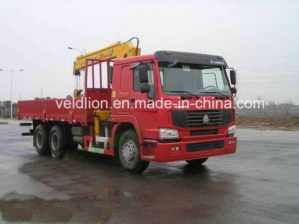 Sinotruk HOWO Cargo Truck with 10 Ton Crane 