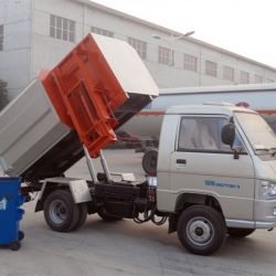 Gas Side Loading Garbage Truck