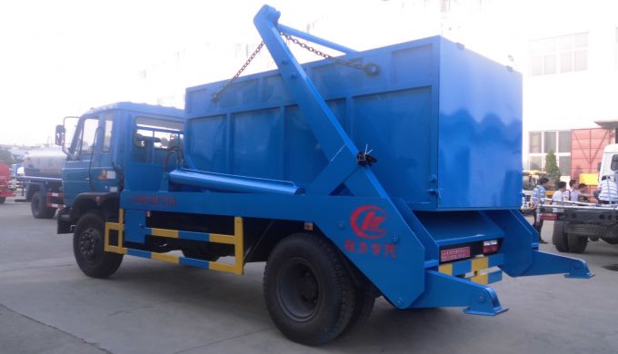 Sinotruk 5 Ton Skip Loader Truck Telescopic Arm Skip Loader for Transport Garbage 