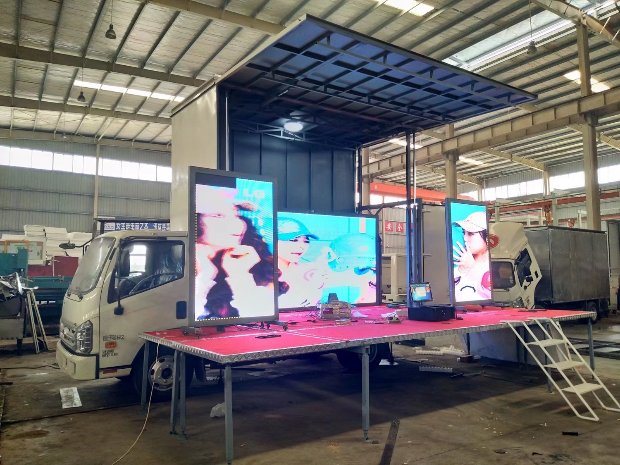 30sq. M Professional Supply Outdoor Display Mobile LED Advertising Truck Mobile Show Vehicle with Fo 