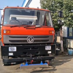 7 Cbm Dustbin and 3.5 Cbm Dongfeng 4X2 Road Sweeping 1800 to 1950 Gallons Street Sweeper Truck Stree