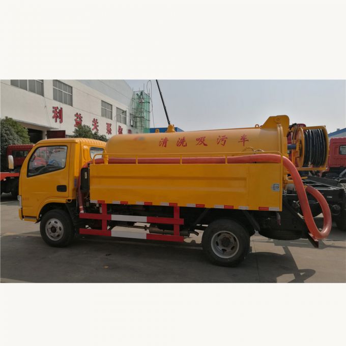 Dongfeng 4X2 5000L Vacuum Sewage Suction Tanker Truck Septic Tank Truck 