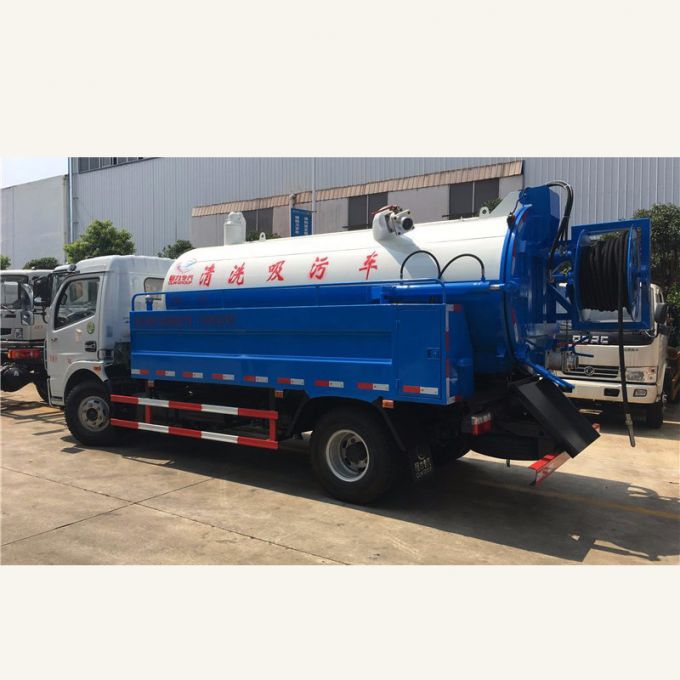 Dongfeng 11000 Liters Vacuum Suction Sludge Tank Truck Septic Tank Pumping 