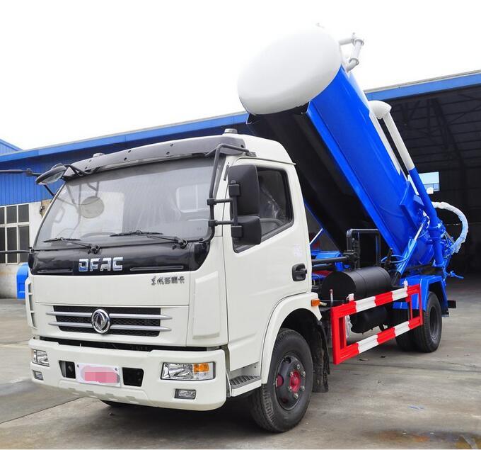 Dongfeng 8000L Vehicle Mounted Sewer Suction Machine/Vacuum Emptier for Sale 