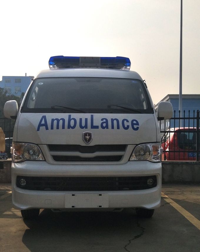 Jinben 3-8 Person Ambulance Car for Sale 