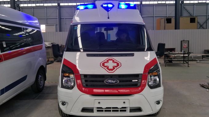 Jmc 4*2 Automatic Transmission Patient 6-8 Person Patient Care Service Car for Sale Images 1