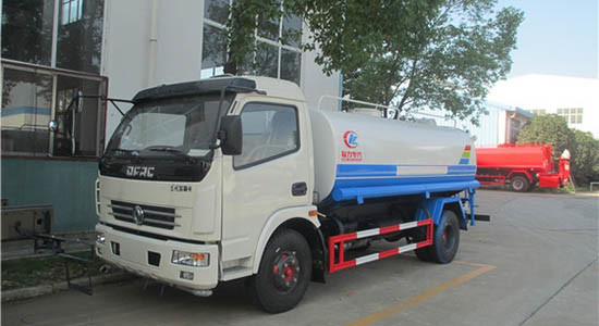 5ton 5cbm 5000liters 6 Wheels Water Tank Water Lorry Truck Images 1