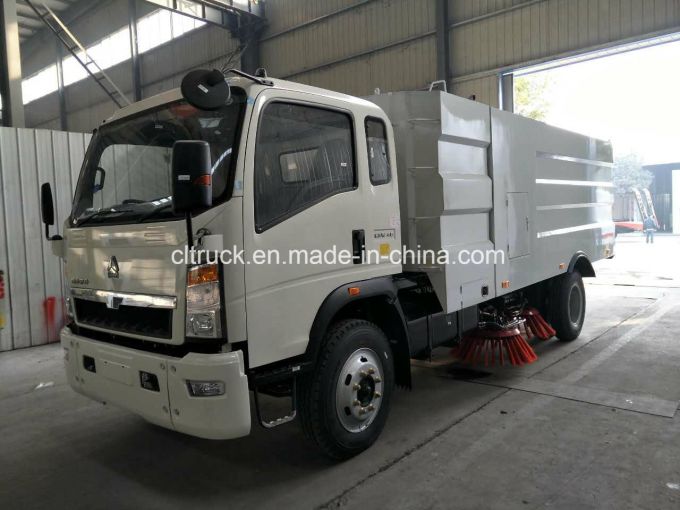 Factory Diesel Type 4X2 Road Sweeping Truck Images 1