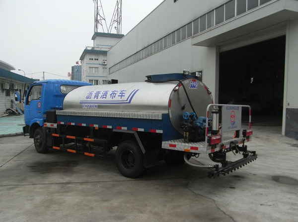 8 Ton Bitumen Sprayer Truck (CLW5318) 