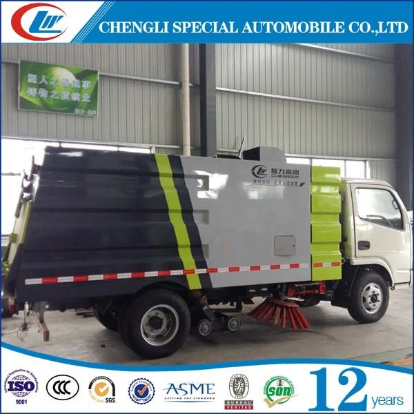 Good Performance 4X2 Road Sweeper Truck with Washing Function Images 1