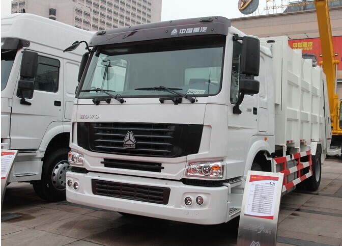 HOWO Carbage Truck /Garbage Compactor Truck for Sale Images 1