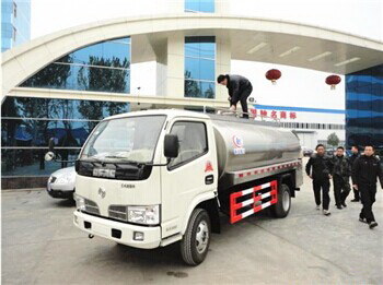 Hot Selling Milk Tanker Truck Fresh Milk Transport Tank Milk Tank Truck 