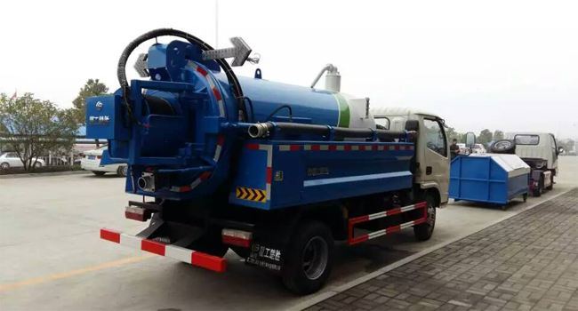 Sinotruk HOWO 4*2 12 M3 Sewage Suction and Jetting Truck 