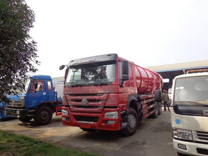 Sinotruck HOWO 6*4 Sewage Suction Truck for Sale 