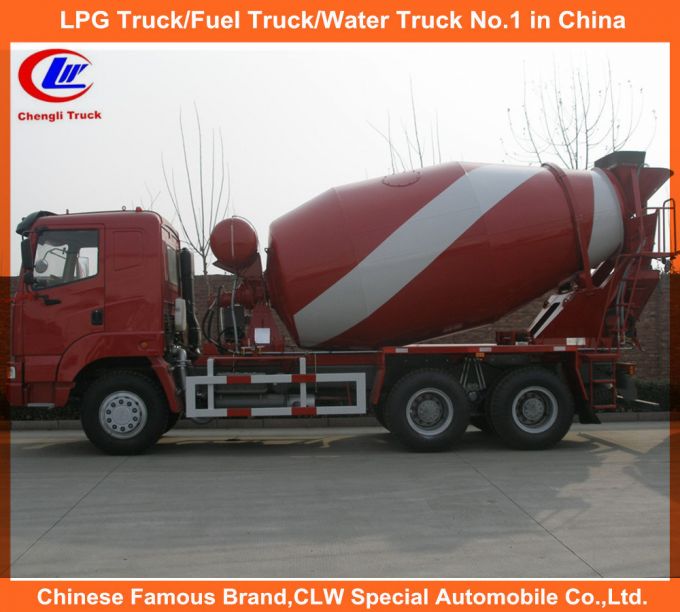 Heavy Duty Sinotruk HOWO 6*4 Concrete Mixer Trucks Images 1