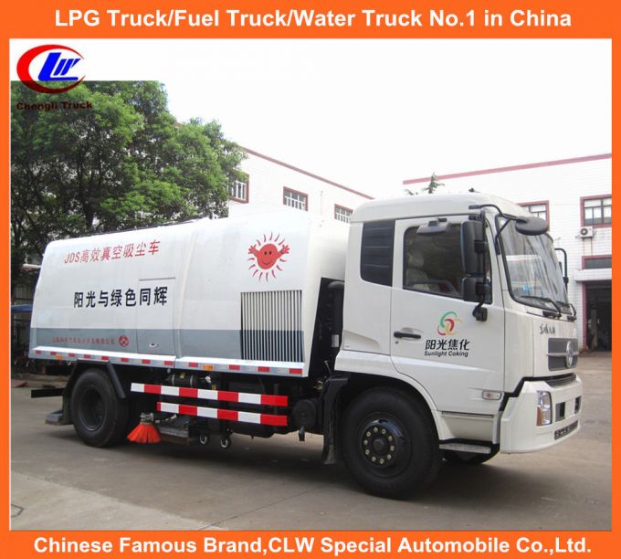 Truck Mounted Vacuum Sweeper in Garbage Litter Sweeper for Sale 