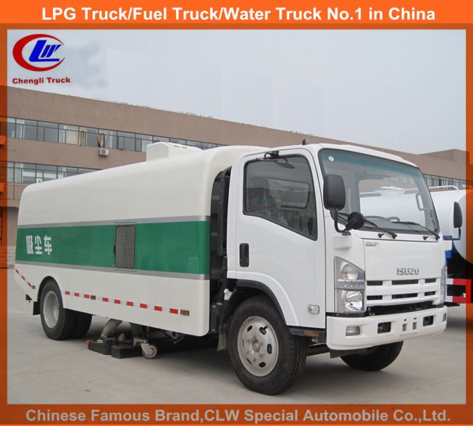 Isuzu Garbage Sweeper Truck in Road Sweeping Vehicle for Sale Images 1