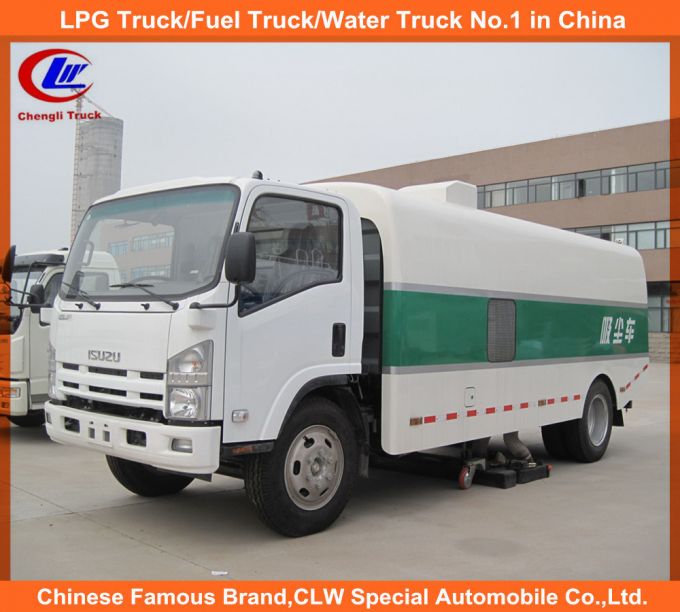 Isuzu Road Sweeping Truck in Vacuum Sweeper Street Sweeper Images 1