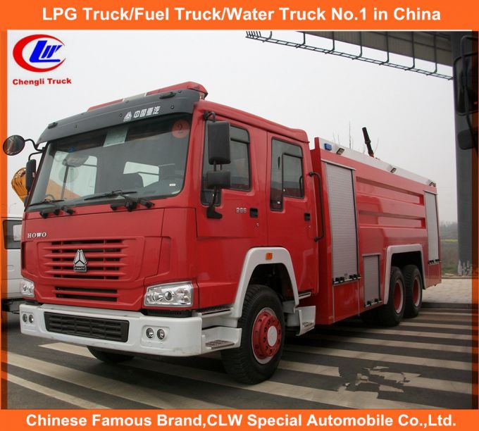 371HP Heavy Duty Sinotruk HOWO Fire Fighting Trucks Images 1