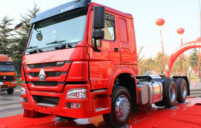 Sinotruk HOWO 6X4 336HP 371HP Prime Mover 