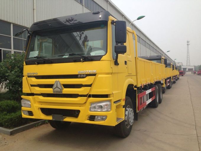 Sinotruk HOWO 10 Tires 20 Ton Capacity Cargo Trucks for Sale Images 1