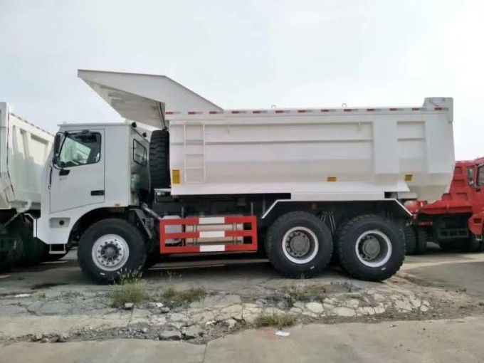 Sinotruk HOWO 371HP 70t Zz5707s3840aj off Road Mining Dump Truck 