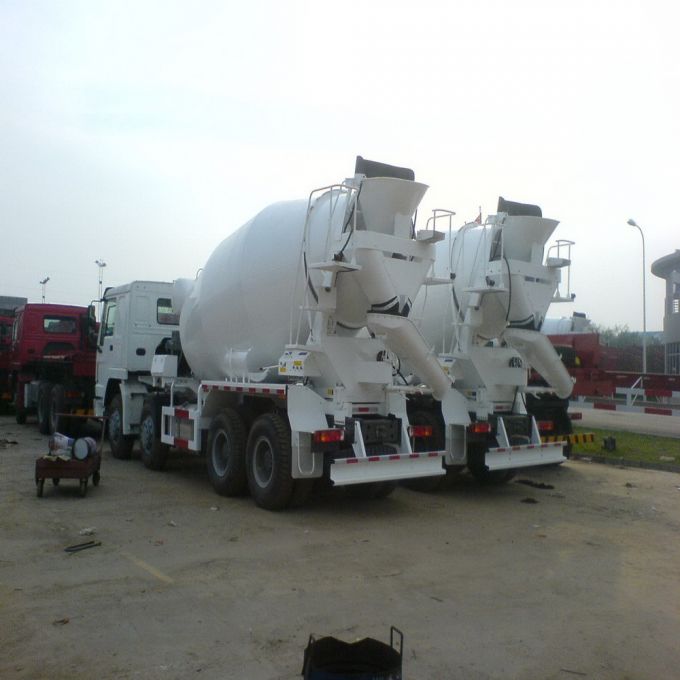 Sinotruk HOWO 6X4 Concrete Mixer Truck 8 M3 