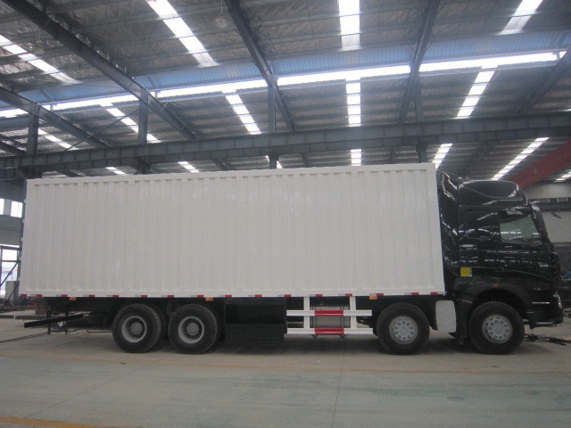 HOWO Van Truck 8X4 Drive 336HP/290HP, Cargo 8000-9000mm 