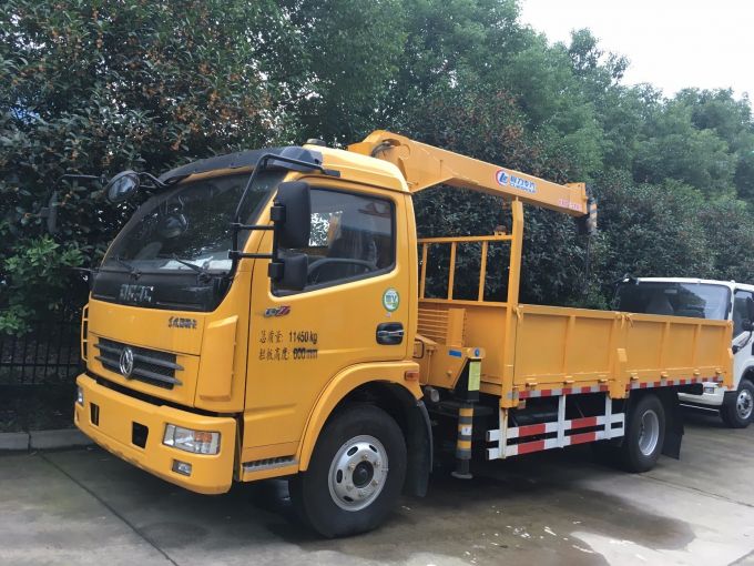 Dongfeng 2 T Telescopic Crane Truck 2 Tons Truck Mounted Crane 