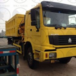 Sinotruk HOWO 6X6 336HP 10ton Crane Dump Truck