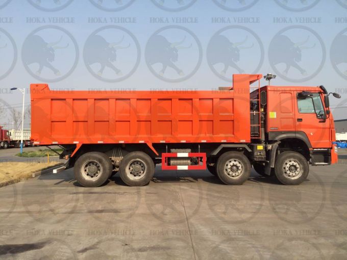 Sinotruk HOWO 8X4 371HP 22m3 Dump Truck 