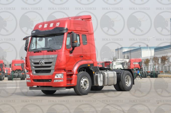 Sinotruk Hohan 4X2 336HP Zz4185n3613b1 Tractor Truck Images 1