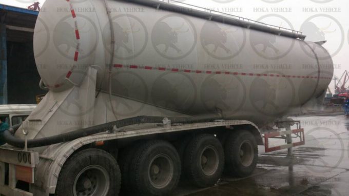 45m3 Four- Axle Cement Tanker Semi-Trailer Images 1