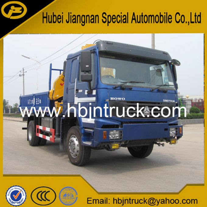 HOWO 4 X 4 Boom Crane Truck for Sale 