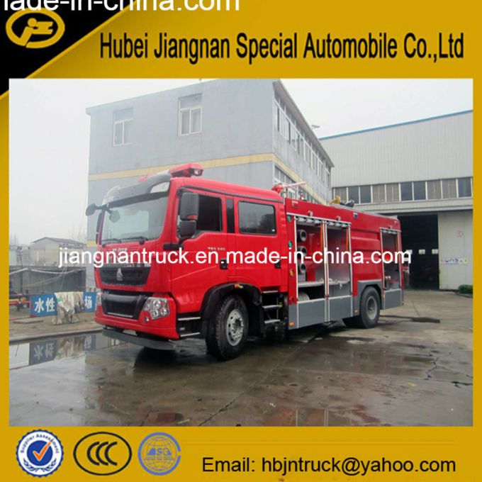 HOWO Dry Powder Tanker Fire Truck 