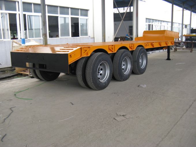 Sinotruk Lowbed Semi Trailer 3 Axles 