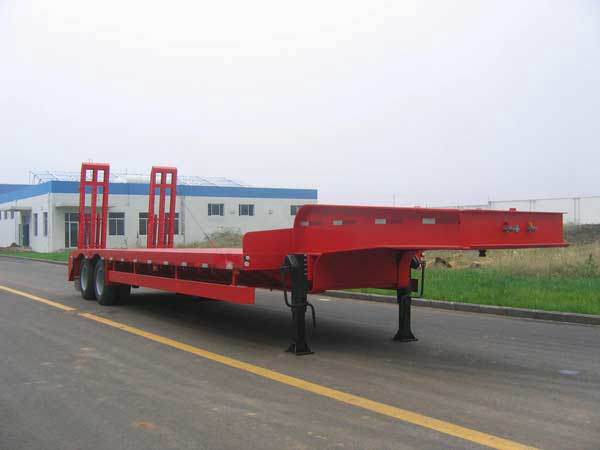 Sinotruk Low Bed Semi Truck with Two Axle 