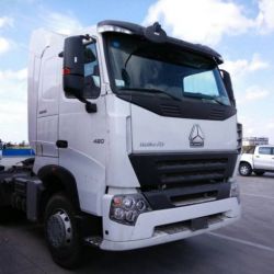 Cnhtc 420HP Luxury A7 Trailer Hauling Truck