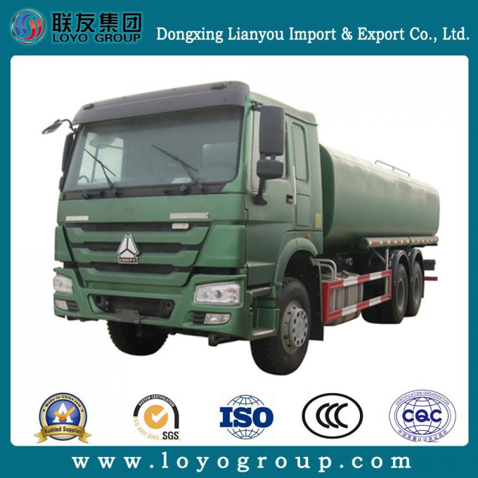HOWO 8X4 30 Cubic Water Tank Truck with Flat Cab Images 1