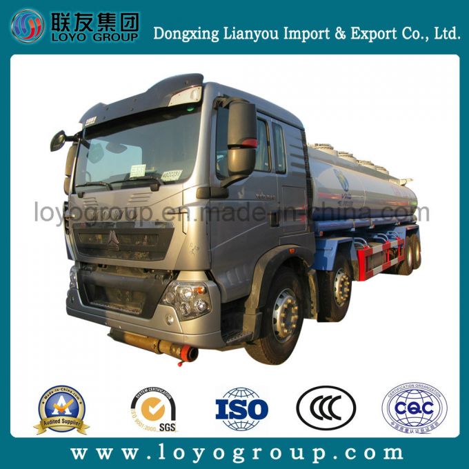 Sinotruk HOWO T5g 8X4 Oil Tank Truck with 25000L Capacity 