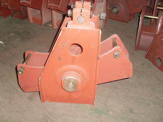 Front Middle Rear Equalizer Hangers for Trailer Images 1