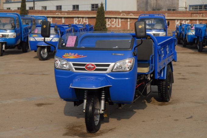 Chinese Waw Diesel Three-Wheeler with Sunshade for Sale 