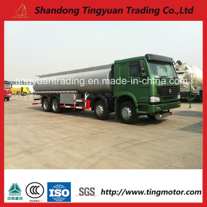 Sinotruk HOWO 8X4 Oil Tank Truck 12 Wheel for Sale 