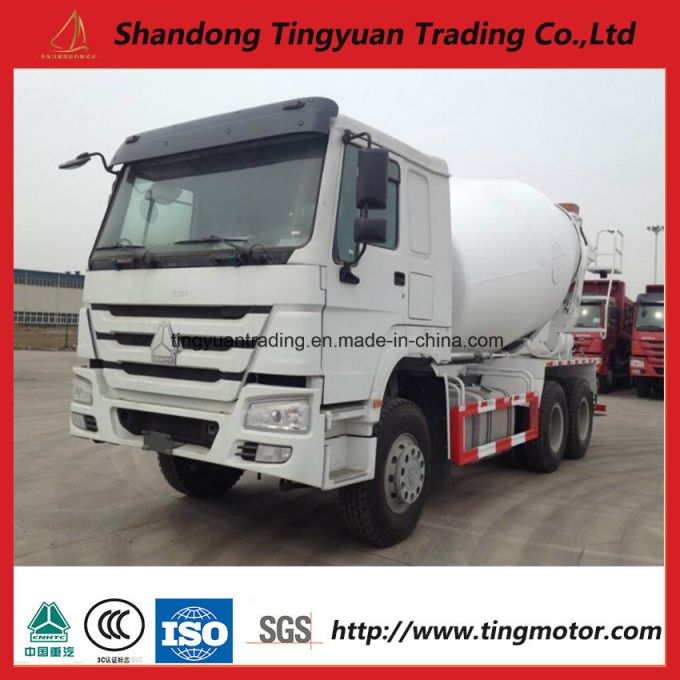 Sinotruk HOWO Concrete Mixer Truck/Agitating Lorry with 371HP 