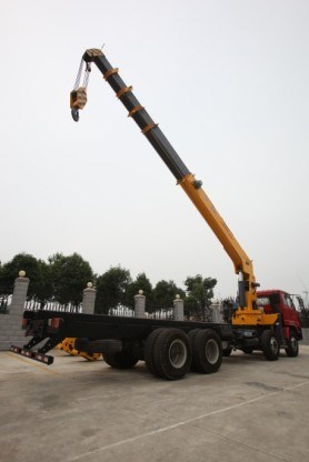 Dongfeng 20 Ton Truck Mounted Crane Sqs500K (telescopic boom) 